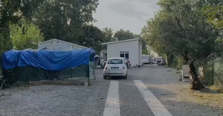 Lonato, l'accampamento nomadi messo sotto sequestro
