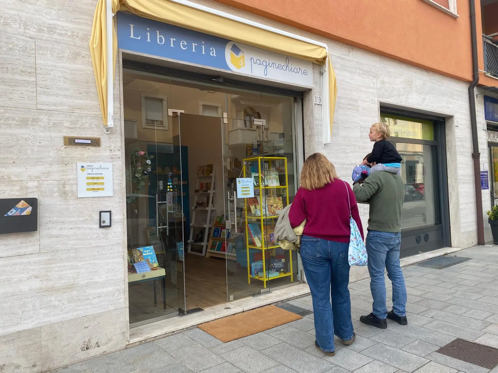 Silvia Sabbadini e la sua libreria di albi illustrati a Mompiano