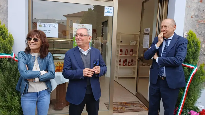 L'inaugurazione del punto vendita
