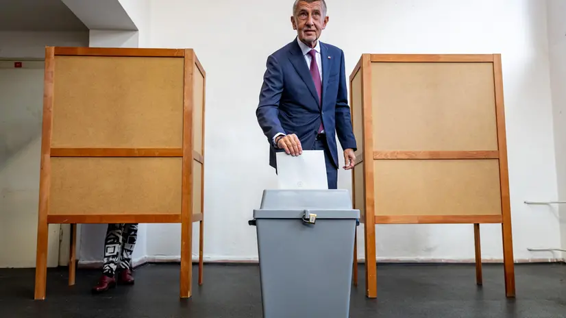epa12427677 Former Czech Prime Minister Andrej Babis, leader of the ANO (YES) movement, casts his ballot during the parliamentary elections in Ostrava, Czech Republic, 03 October 2025. The Czech Republic will head to the polls on 03 and 04 October 2025 to elect a new parliament. EPA/MARTIN DIVISEK
