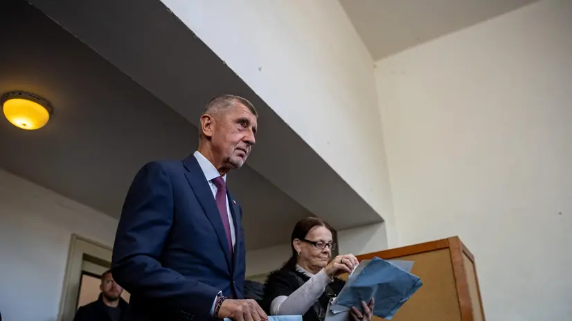 epa12427671 Former Czech Prime Minister Andrej Babis (L), leader of the ANO (YES) movement, stands in line to cast his ballot during the parliamentary elections in Ostrava, Czech Republic, 03 October 2025. The Czech Republic will head to the polls on 03 and 04 October 2025 to elect a new parliament. EPA/MARTIN DIVISEK