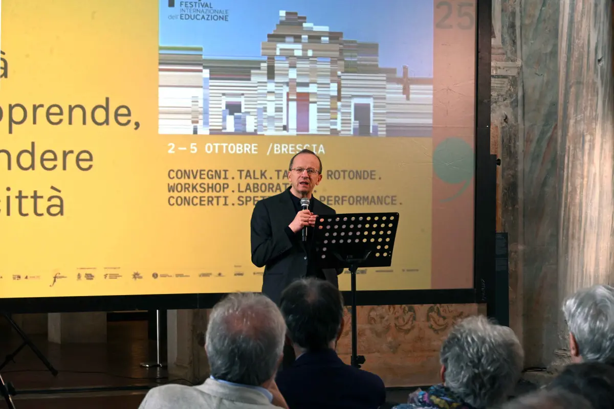 Festival dell'educazione, gli scatti nell’antica basilica di San Salvatore