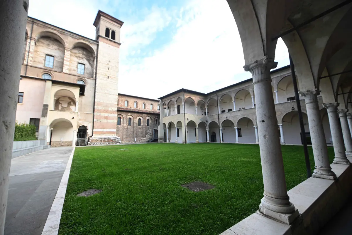 Festival dell'educazione, gli scatti nell’antica basilica di San Salvatore