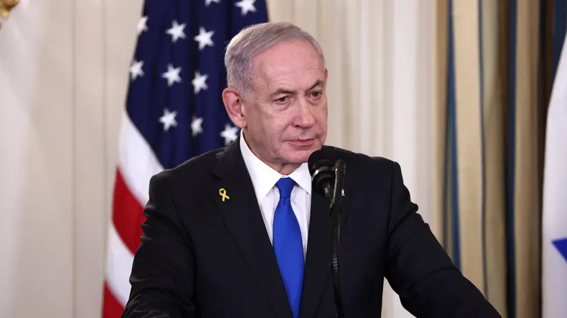 epa12415217 Israeli Prime Minister Benjamin Netanyahu speaks at a press conference with US President Donald Trump in the State Dining Room of the White House in Washington, DC, USA, 29 September 2025. In their meeting, Trump pressed Netanyahu to accept a peace deal to end Israel's on-going war in Gaza, and for Hamas to free their remaining hostages. EPA/JIM LO SCALZO / POOL