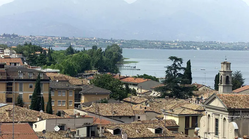 Una panoramica del centro di Desenzano