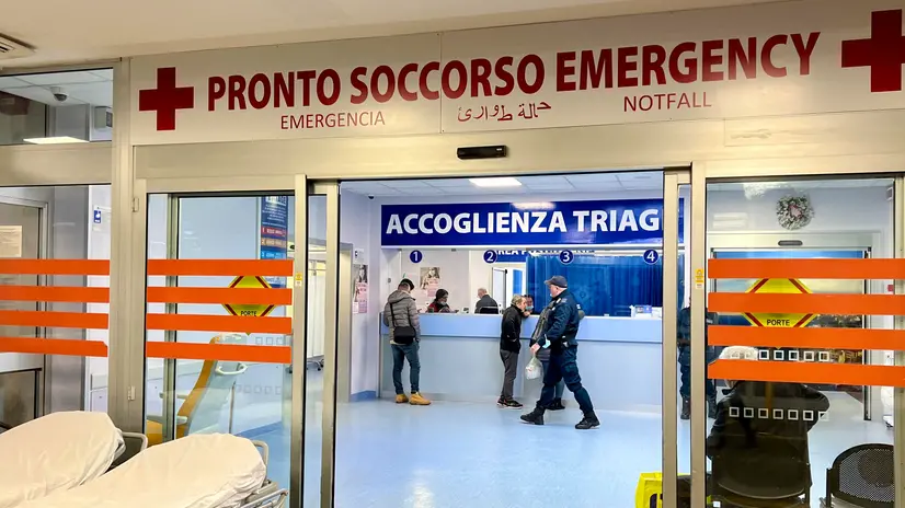 L'ingresso del Pronto soccorso dell'ospedale Cardarelli di Napoli, 4 gennaio 2024 ANSA/ CIRO FUSCO