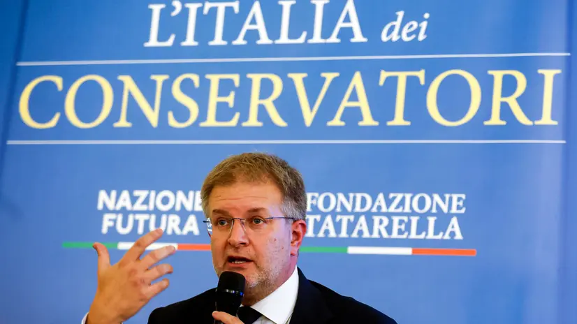 Carlo Fidanza, Capo delegazione di Fdl al Parlamento europeo durante l’evento nazionale di Nazione Futura e della Fondazione Tatarella “L'Italia dei conservatori”, presso l’Hotel Quirinale, Roma, 26 settembre 2025. ANSA/ANGELO CARCONI