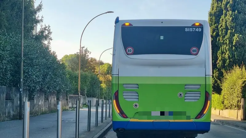 Un autobus a Desenzano, foto d'archivio