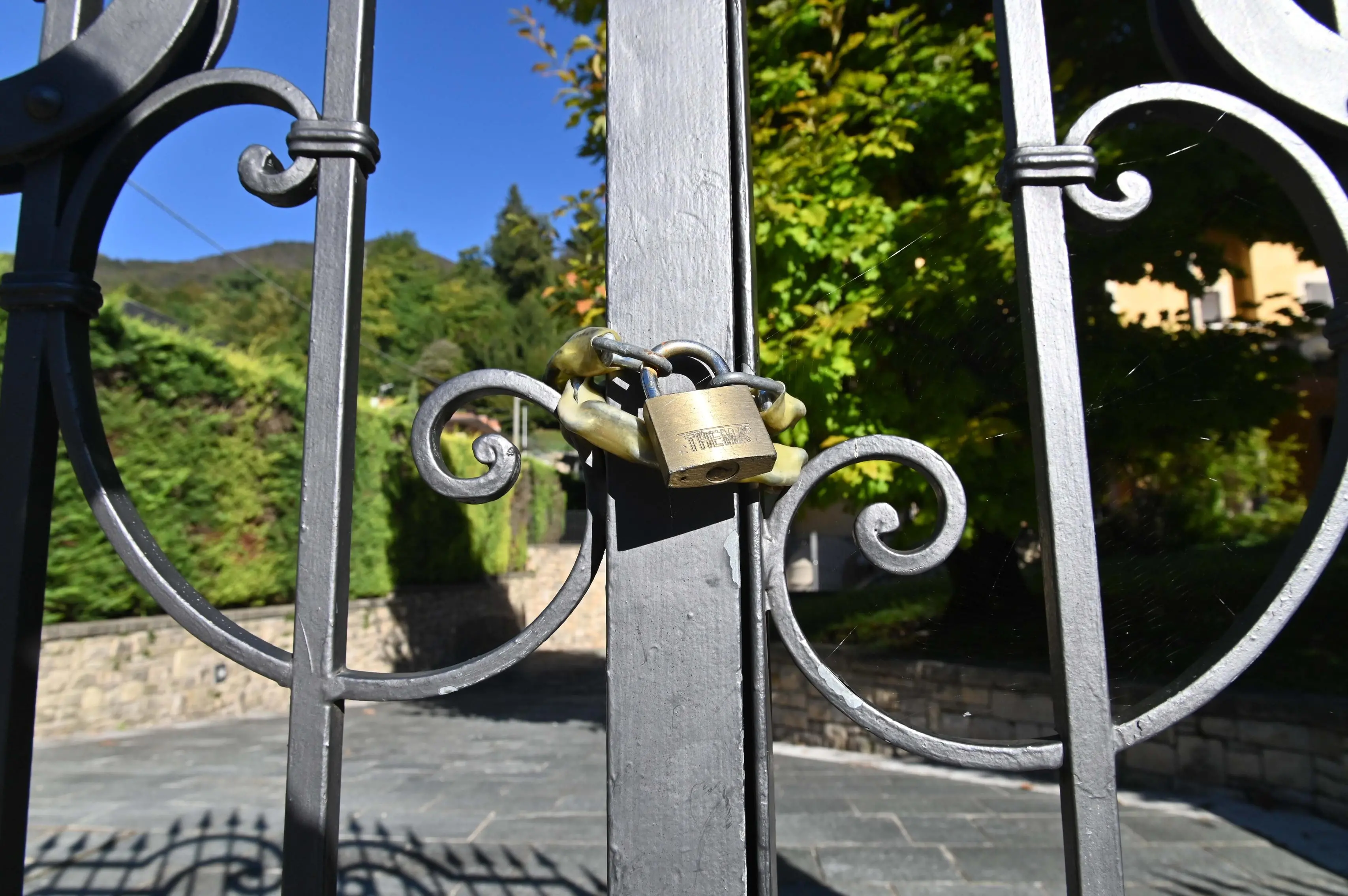 MARCHENO 10 ANNI SCOMPARSA MARIO BOZZOLI NELLA FOTO LE ABITAZIONI DI  MARIO E ADELIO BOZZOLI REDAZIONE PROVINCIA PER PIERPAOLO PRATI 07-10-2025  GABRIELE STRADA NEW EDEN GROUP 