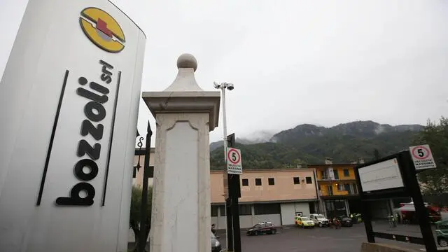 L'esterno dell'azienda Bozzoli nei giorni della scomparsa di Mario