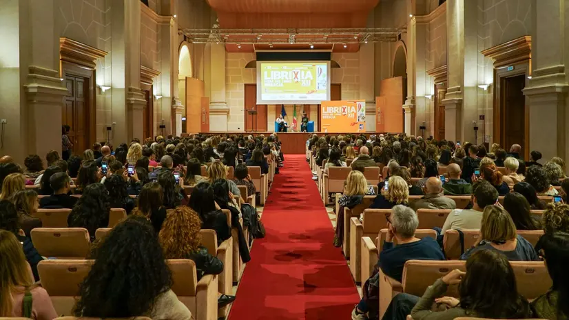 Un San Barnaba gremito per uno degli appuntamenti di Librixia 2025 - Foto Facebook Librixia