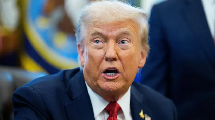 epa12435742 US President Donald Trump gives remarks to the media after signing an executive order regarding mining in Alaska, in the Oval Office of the White House in Washington, DC, USA, 06 October 2025. EPA/Aaron Schwartz - Pool via CNP / POOL