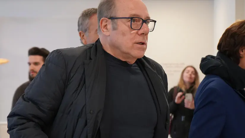 Carlo Verdone visita la sua mostra di fotografie 'Il colore del silenzio' all'Auditorium Parco della Musica 'Ennio Morricone', Roma 14 dicembre 2024. ANSA/Chiara Venuto