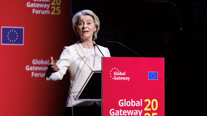 epa12441061 President of the European Commission Ursula von der Leyen delivers the opening speech on the first day of the Global Gateway Forum in Brussels, Belgium, 09 October 2025. The second edition of the forum will take place on 09 and 10 October 2025 in Brussels. EPA/OLIVIER MATTHYS