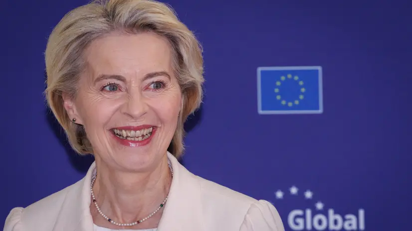 epa12440918 President of the European Commission Ursula von der Leyen arrives on the first day of the Global Gateway Forum in Brussels, Belgium, 09 October 2025. The second edition of the forum will take place on 09 and 10 October 2025 in Brussels. EPA/OLIVIER MATTHYS