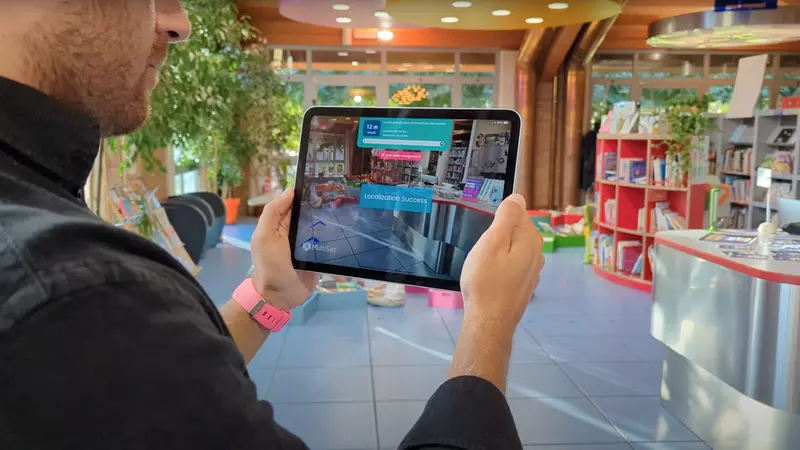 Con un tablet si accede alla realtà aumentata