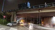 Il ponte della tangenziale che passa sopra a via Bettole - © www.giornaledibrescia.it