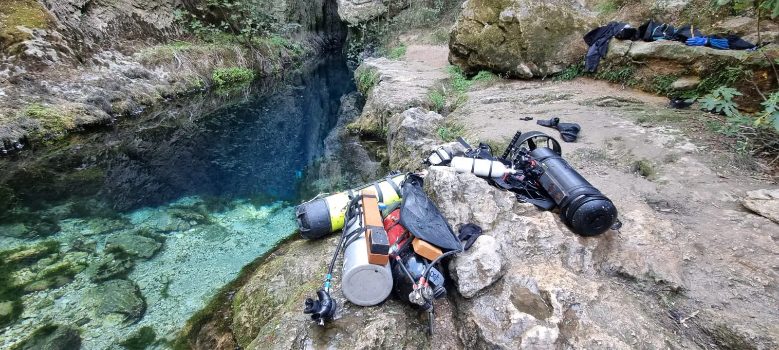 La grotta a Oliena, comune in provincia di Nuoro in Sardegna dove è morto Luca Pedrali
