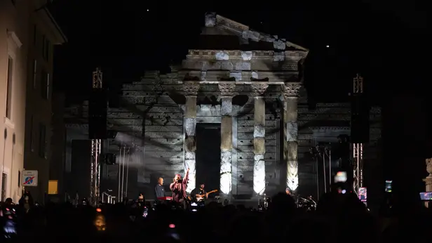 Il concerto di Frah Quintale a Brescia