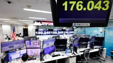 epa12434170 A monitor displays the current exchange rate of the Japanese yen against the Euro at a foreign exchange brokerage in Tokyo, Japan, 06 October 2025. The Nikkei stock index soared following the election of Sanae Takaichi at the head of ruling LDP party, gaining almost 5 percent to cross the 48,000 mark for the first time. The yen also plunged against the US dollar to the 150 yen level, and against the euro to reach the 176 yen level, its lowest level ever. The 225-issue Nikkei Stock Average gained 2,175.26 points, or 4.75 percent, to close at 47,944.76. EPA/FRANCK ROBICHON