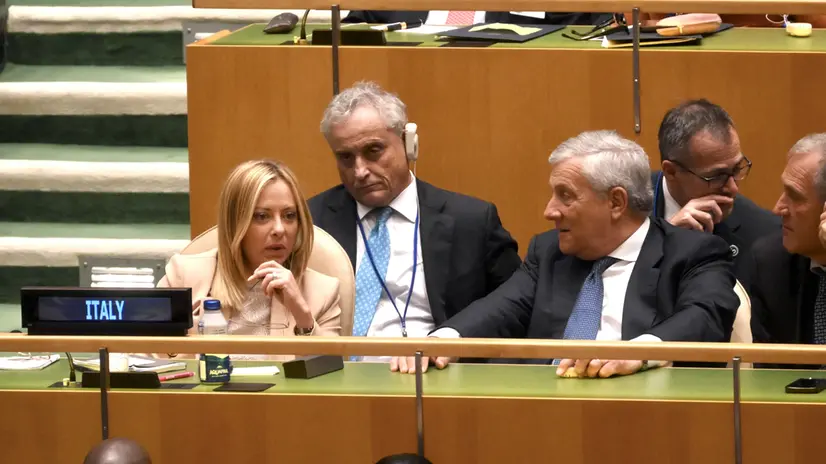 La presidente del Consiglio Giorgia Meloni con il ministro degli Esteri Antonio Tajani durante il dibattito Generale della 80esima Assemblea Generale delle Nazioni Unite, New York, 23 settembre 2025. ANSA/ALESSANDRO DI MEO