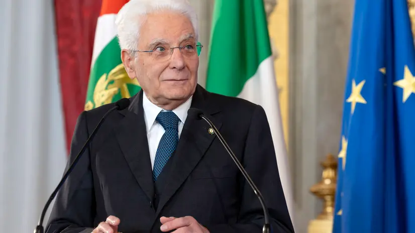 Roma - Il Presidente Sergio Mattarella rivolge il suo indirizzo di saluto in occasione dell'incontro con le nazionali di pallavolo femminile e maschile vincitrici dei rispettivi Campionati del mondo, oggi 8 ottobre 2025 (Foto di Paolo Giandotti - Ufficio per la Stampa e la Comunicazione della Presidenza della Repubblica)