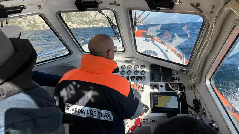 A bordo di uno dei mezzi della Guardia costiera
