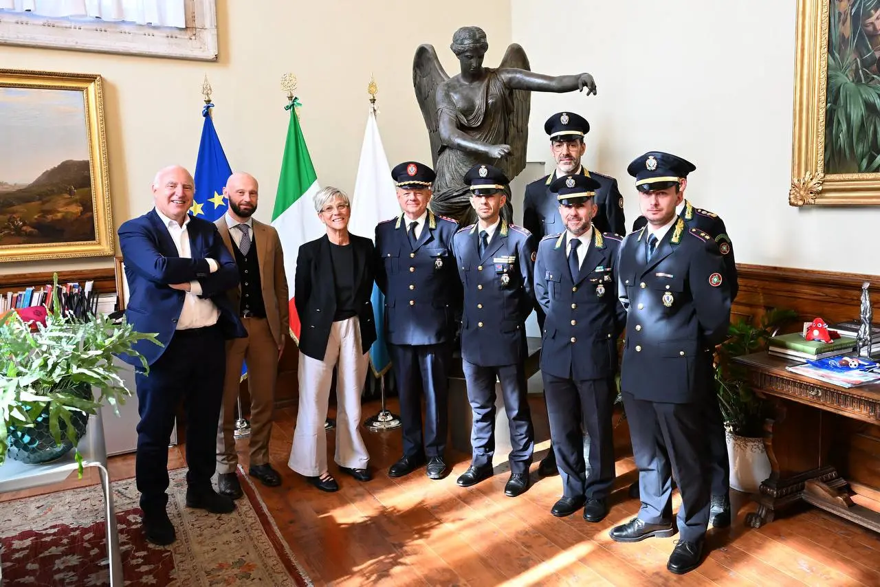 L'accoglienza per i nuovi 20 agenti della Locale di Brescia