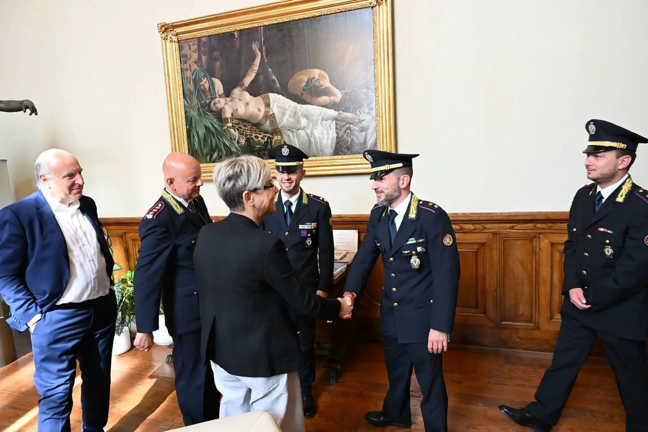 L'accoglienza per i nuovi 20 agenti della Locale di Brescia