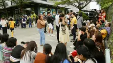 epa12443881 Residents rush to safe ground following an earthquake, at a school in Davao city, Philippines, 10 October 2025. According to the Philippine Institute of Volcanology and Seismology (Phivolcs) on October 10, a magnitude 7.6 earthquake of tectonic origin hit Southern Philippines with the tremor’s epicenter was located 62 kilometers southeast of Manay, Davao Oriental and had a depth of 10 kilometers. EPA/CERILO EBRANO