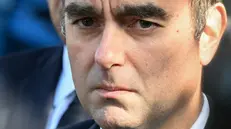 epa12446610 France's Prime Minister Sebastien Lecornu looks on after a meeting with officials at a police station in L'Hay-les-Roses, on the southern outskirts of Paris, France, 11 October 2025. EPA/MARTIN LELIEVRE / POOL MAXPPP OUT