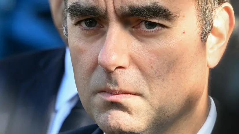 epa12446610 France's Prime Minister Sebastien Lecornu looks on after a meeting with officials at a police station in L'Hay-les-Roses, on the southern outskirts of Paris, France, 11 October 2025. EPA/MARTIN LELIEVRE / POOL MAXPPP OUT