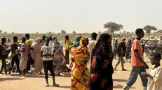 epa12047300 Sudanese people, who fled from the internally displaced persons (IDP) Zamzam camp, on their way to the Tawila Camps amid the ongoing conflict between Sudan's army and the Rapid Support Forces (RSF), in North Darfur, Sudan, 14 April 2025 (issued 22 April 2025). The RSF claimed control of the Zamzam camp after its assault in April 2025. According to the UNHCR, over four million people have fled Sudan to neighboring countries since the outbreak of the armed conflict in April 2023. EPA/MARWAN MOHAMED