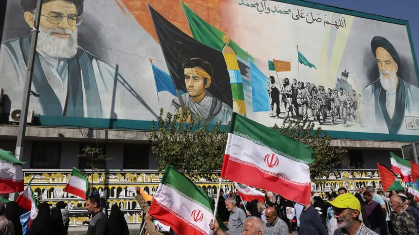 epa12444579 Iranians take part in a pro-Palestine rally in Tehran, Iran, 10 October 2025. EPA/ABEDIN TAHERKENAREH