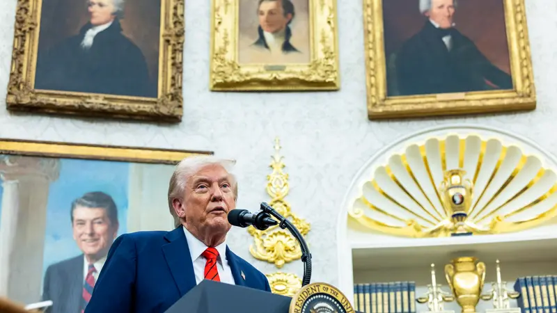 Il presidente degli Stati Uniti nello Studio Ovale - Foto Ansa © www.giornaledibrescia.it