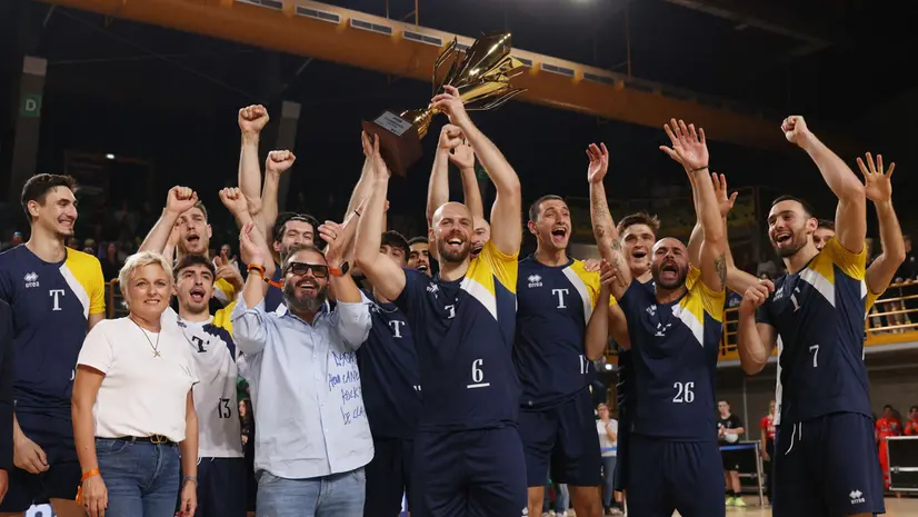 Trento vince l'Astori in un PalaGeorge sold out - Foto Trofeo Astori