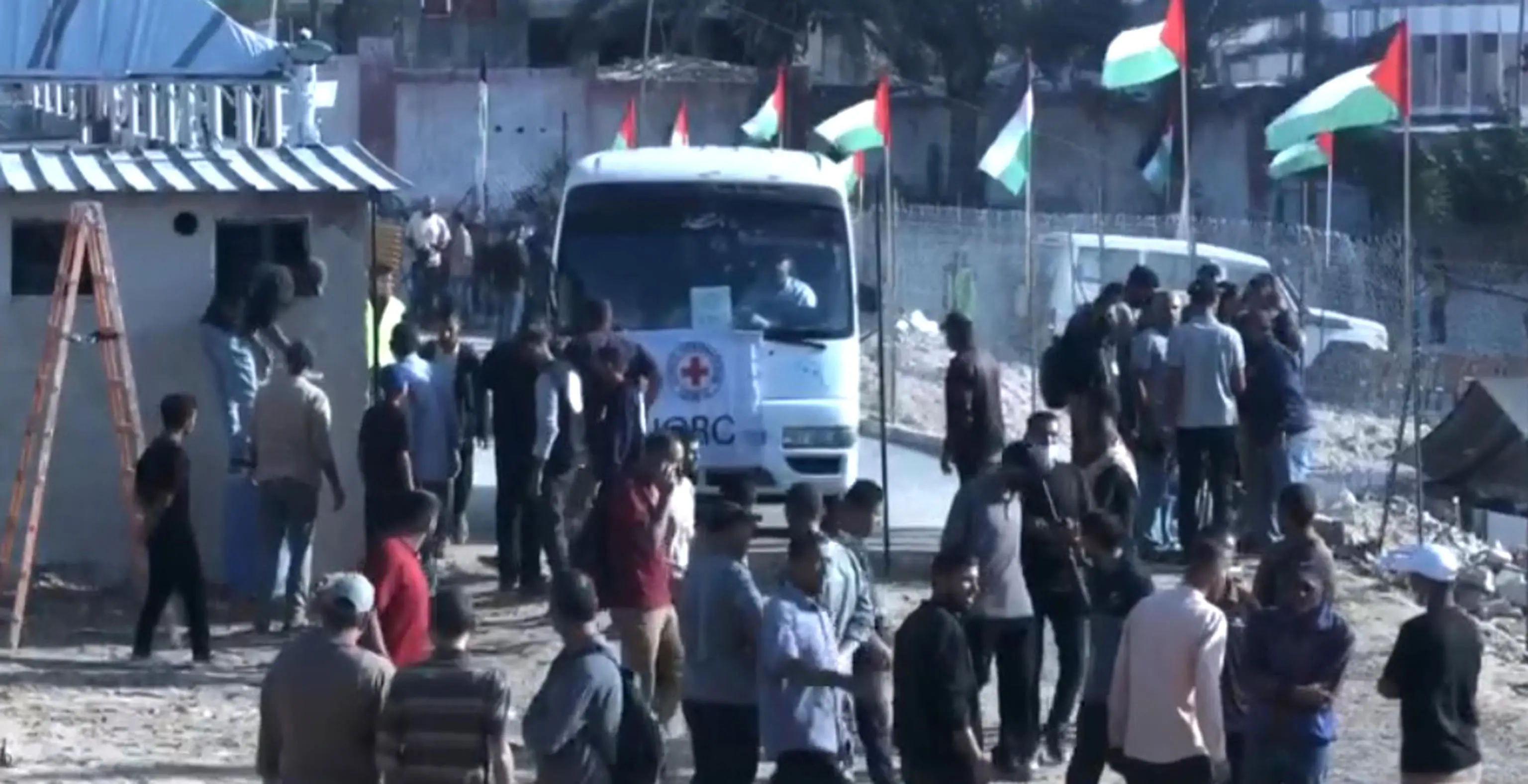 Rilasciati i primi 7 ostaggi (FRAME)