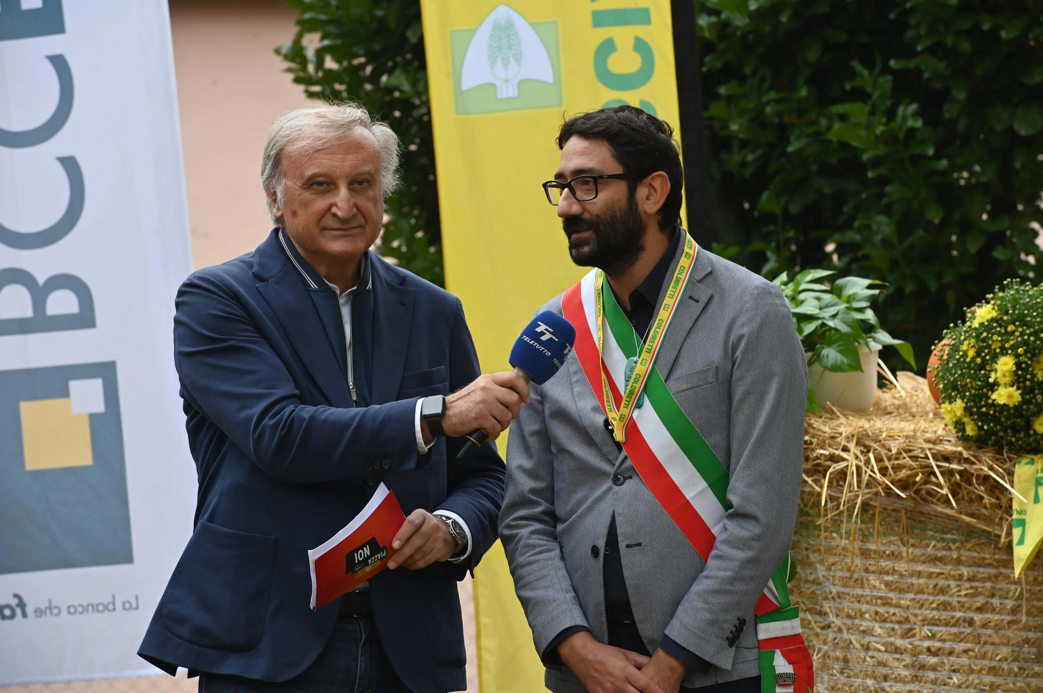 NAVE IN PIAZZA CON NOI REDAZIONE PROVINCIA 12-10-2025  GABRIELE STRADA NEW EDEN GROUP 