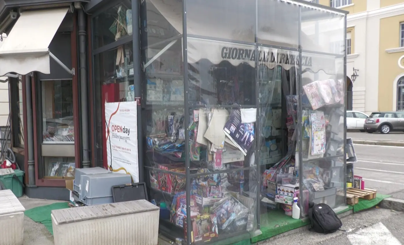 Colpo nella notte all'edicola di piazzale Cremona