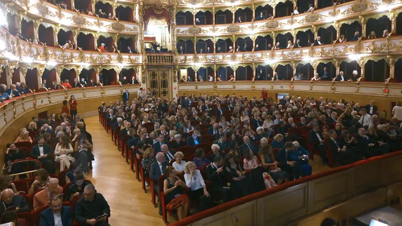 All'interno del Teatro Grande - © www.giornaledibrescia.it