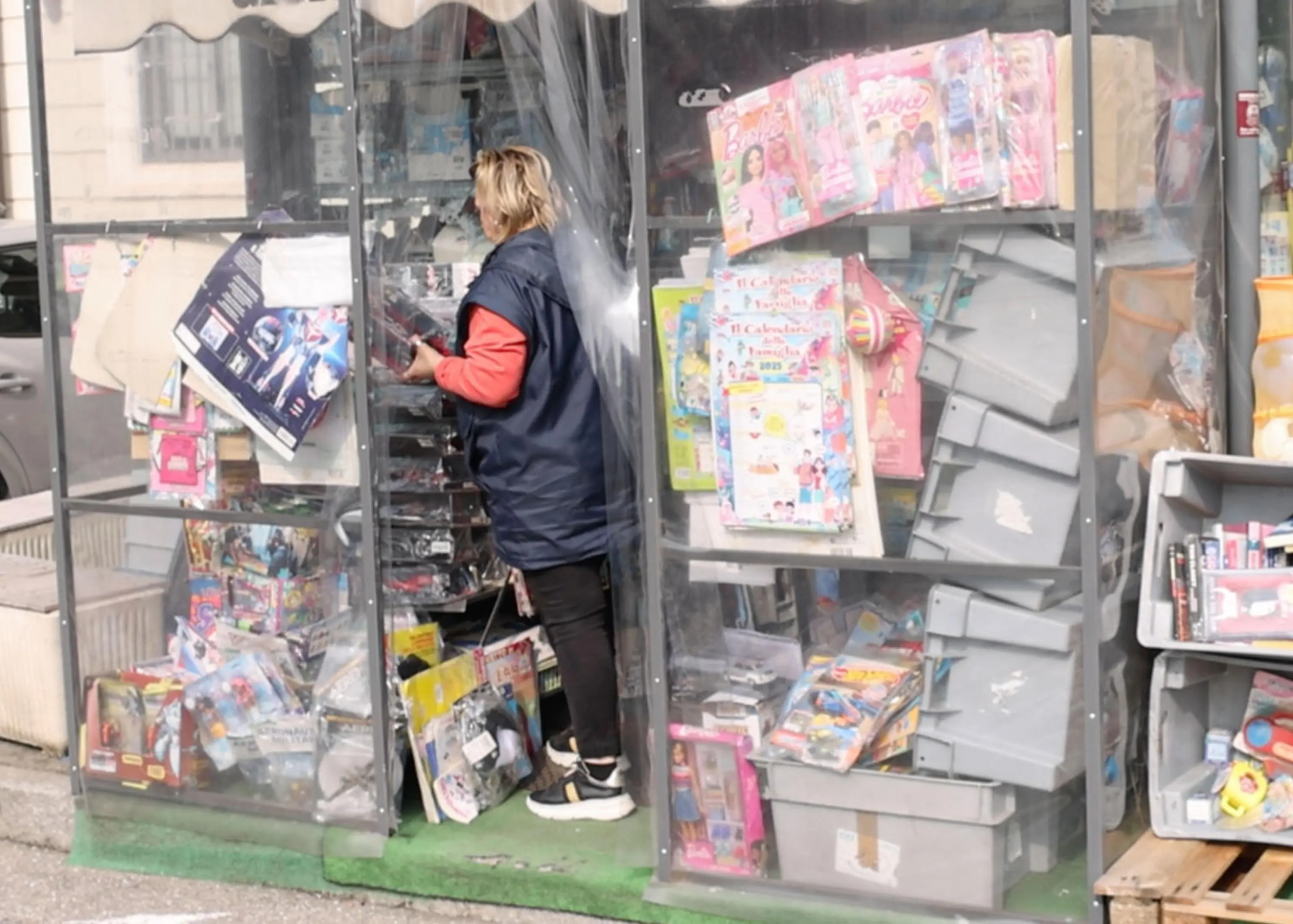 Colpo nella notte all'edicola di piazzale Cremona
