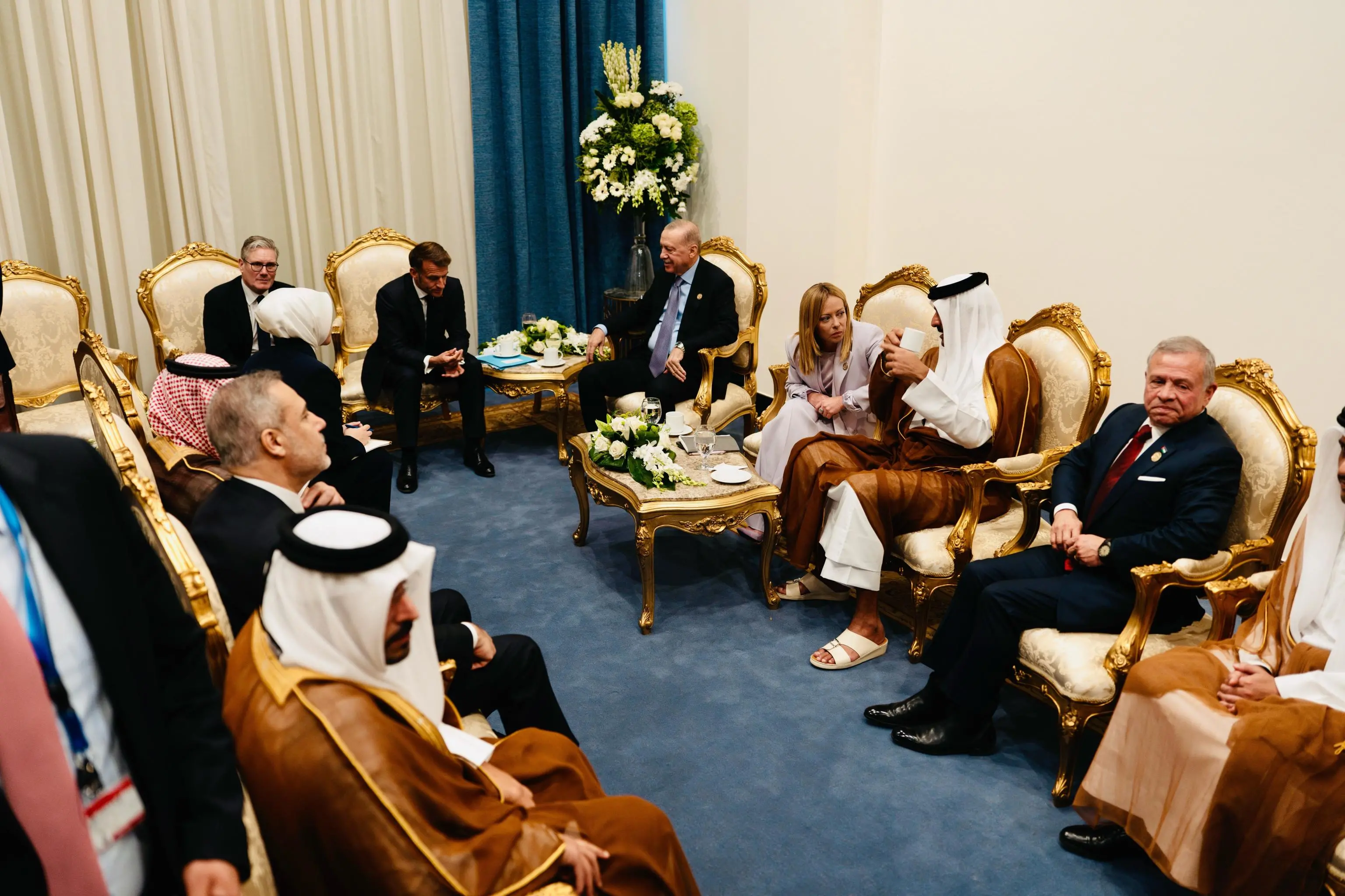 Sharm-el-Sheikh, Meloni e i premier in Egitto per il summit