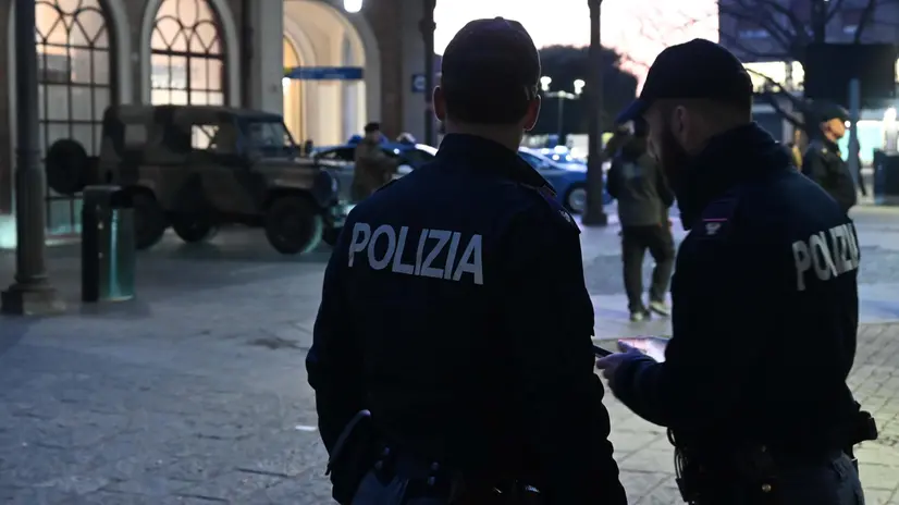 Controlli della Polizia in stazione, foto d'archivio - Foto Gabriele Strada/Neg © www.giornaledibrescia.it
