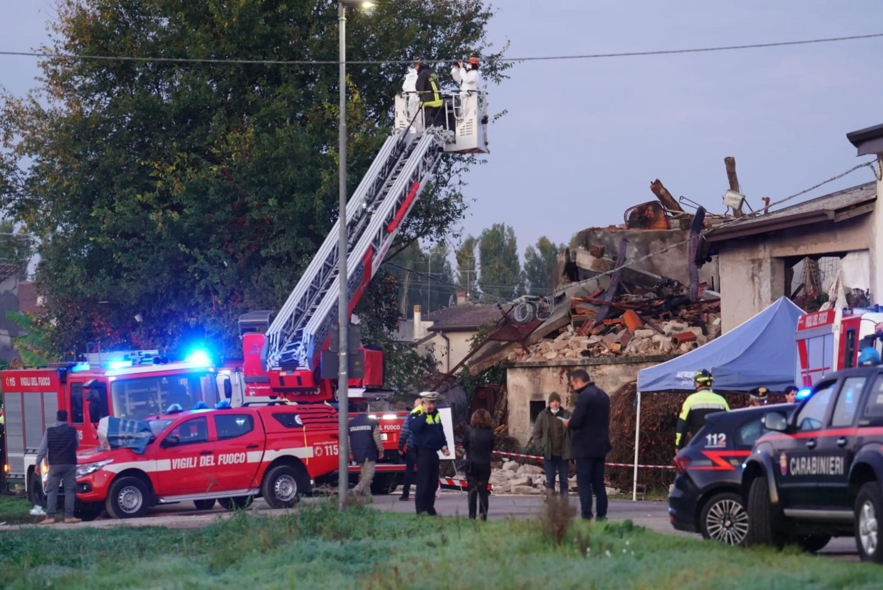 L'esplosione nel casolare di Castel D’Azzano