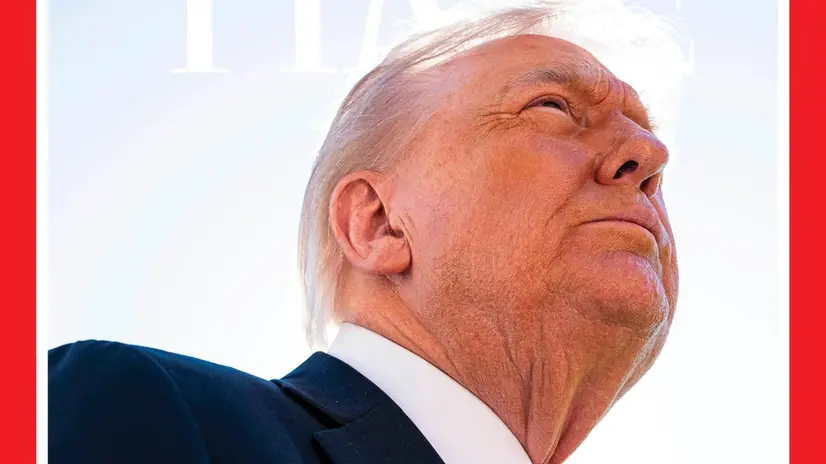 Il settimanale americano Time dedica la foto di copertina a Donald Trump, titolandola "Il suo trionfo" riguardo all'accordo su Gaza, 14 ottobre 2025. Ma il tycoon va su tutte le furie per la fotografia pubblicata: "La rivista Time ha scritto un articolo relativamente bello su di me, ma la foto potrebbe essere la peggiore di tutti i tempi", scrive il presidente Usa in un post stamattina sul suo social Truth. X TIME ++ANSA - FOTO DA UTILIZZARE SOLTANTO OGGI PER ILLUSTRARE LA NOTIZIA DEL TITOLO. LA FOTO NON PUO' ESSERE VENDUTA, NE' ARCHIVIATA, NE' UTILIZZATA PER ALTRE NOTIZIE+++ (NPK)