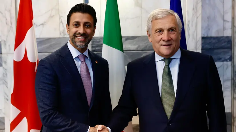 epa12451462 Italian Foreign Minister Antonio Tajani (R) and Canadian Minister of International Trade, Maninder Sidhu (L), pose for a photo during a meeting in Rome, Italy, 13 October 2025. EPA/VINCENZO LIVIERI