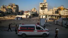epa12400303 An ambulance moves in the streets during an Israeli military operation in Gaza City, 23 September 2025. More than 65,300 Palestinians have been killed in the Gaza Strip since October 2023, according to the Palestinian Ministry of Health, and about 1,200 Israelis have been killed since the launch of an Israeli military campaign in response to a cross-border attack by Hamas on 07 October 2023. EPA/MOHAMMED SABER