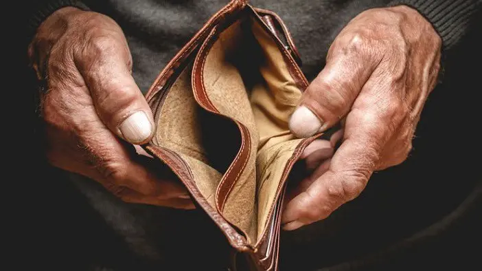 La capacità di spesa degli italiani si è ridotta drasticamente