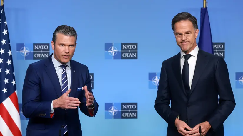 epa12454733 NATO Secretary General Mark Rutte (R) welcomes US Secretary of War Pete Hegseth before NATO Ministers of Defence meeting in Brussels, Belgium, 15 October 2025. The meeting of the North Atlantic Council in Defence Ministers' Session will be followed by a Ukraine Contact Group meeting. EPA/OLIVIER HOSLET