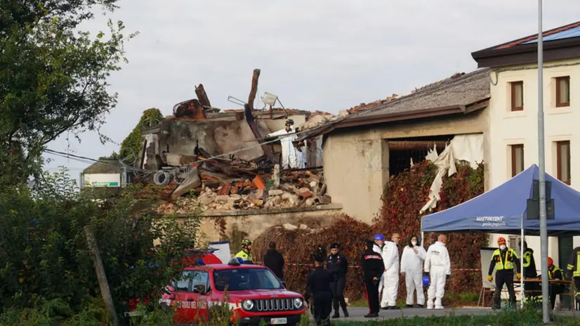 Esplosione a Castel D'Azzano, morti i tre carabinieri